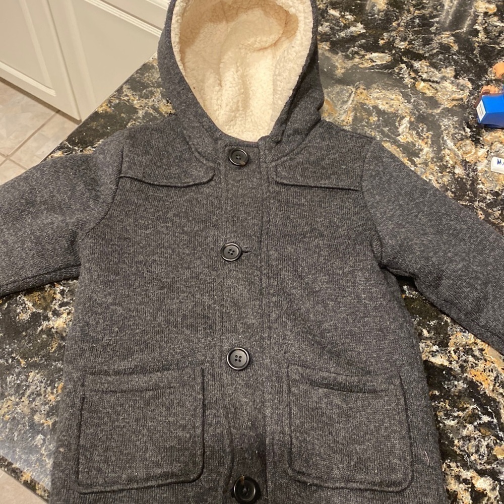 t toddler boys Old Navy solid gray button up winter jacket size 3T. Nice